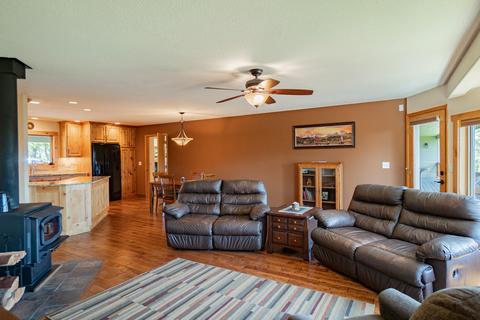 5181 Rogue River Dr, Eagle Point, OR 97524 photo 7