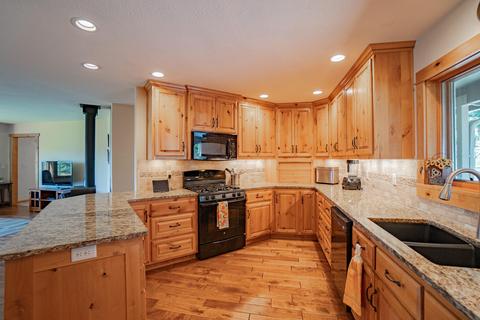 5181 Rogue River Dr, Eagle Point, OR 97524 photo 10