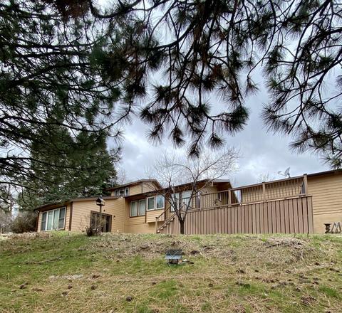 1336 Carlyle St, Klamath Falls, OR 97601