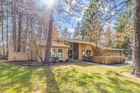 60649 Thunderbird Ct, Bend, OR 97702