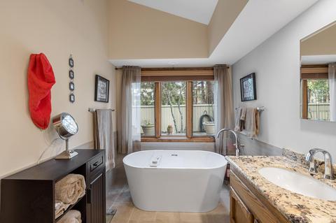 60649 Thunderbird Ct, Bend, OR 97702 photo 12