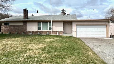 5304 Hilldale St, Klamath Falls, OR 97603