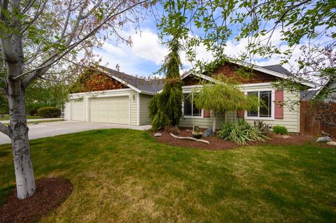 2141 NW Kilnwood Ct, Redmond, OR 97756