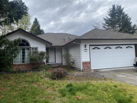 1404 Larson Creek Dr, Medford, OR 97504