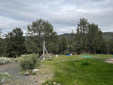 6888 S East Night Hawk Dr, Prineville, OR 97754