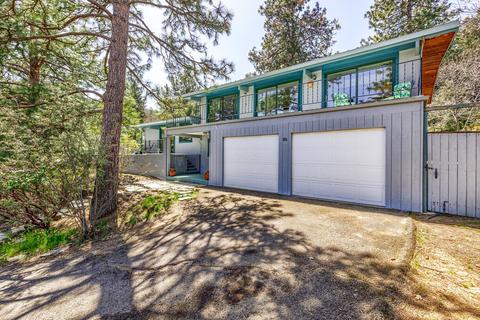 974 Pinecrest Ter, Ashland, OR 97520