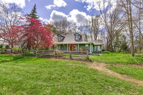 302 E Gregory Rd, Central Point, OR 97502 photo 9