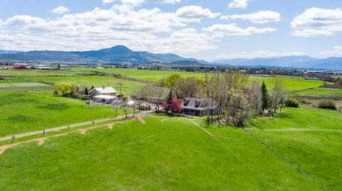 302 E Gregory Rd, Central Point, OR 97502 photo 74
