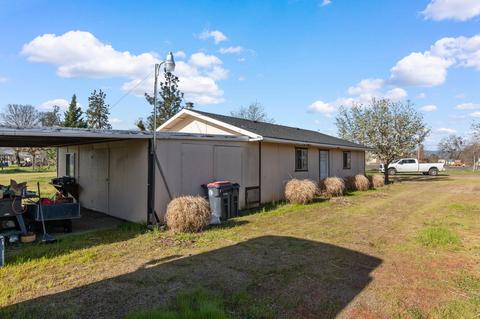 5918 Table Rock Rd, Central Point, OR 97502 photo 5