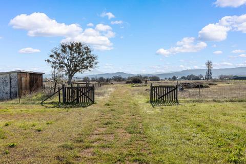 5918 Table Rock Rd, Central Point, OR 97502 photo 24
