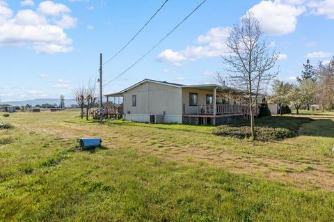 5918 Table Rock Rd, Central Point, OR 97502 photo 4