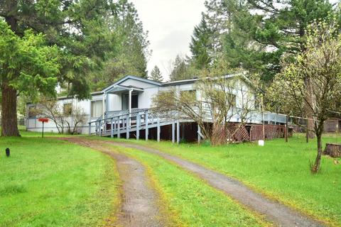110 Terrace Oaks Ln, Merlin, OR 97532