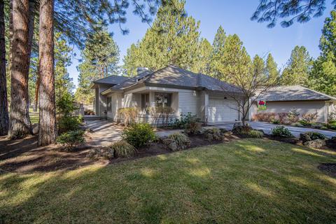 60721 Willow Creek Loop, Bend, OR 97702 photo 2