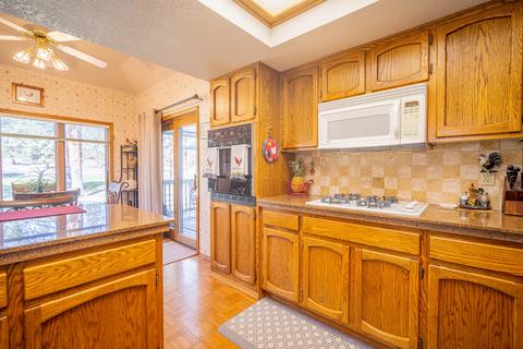 60721 Willow Creek Loop, Bend, OR 97702 photo 7