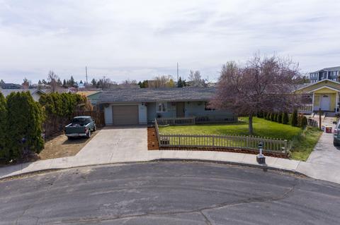 2632 SW Fissure Loop, Redmond, OR 97756