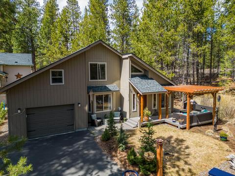 55719 Wagon Master Way, Bend, OR 97707 photo 2