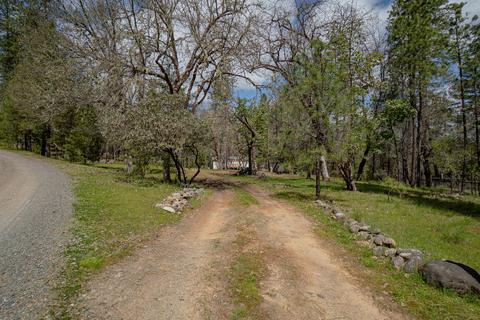 1202 Green Tree Loop, Grants Pass, OR 97527 photo 30