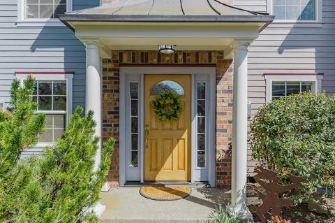 828 Park St, Ashland, OR 97520