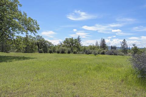 13084 Perry Rd, Central Point, OR 97502 photo 10