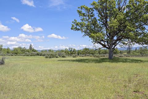 13084 Perry Rd, Central Point, OR 97502 photo 8
