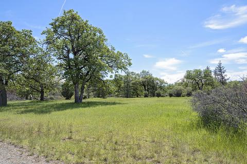 13084 Perry Rd, Central Point, OR 97502 photo 6