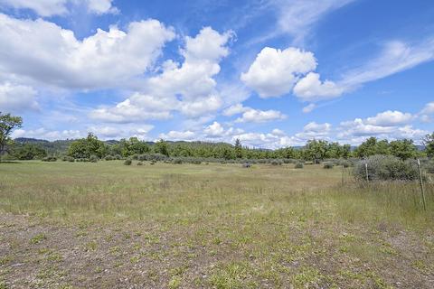 13084 Perry Rd, Central Point, OR 97502 photo 22