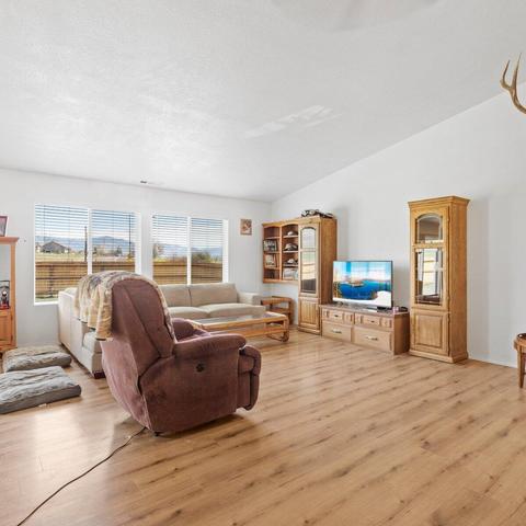 521 Eagle Mill Rd, Ashland, OR 97520 photo 4