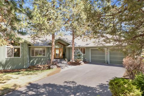 2892 NW Melville Dr, Bend, OR 97703