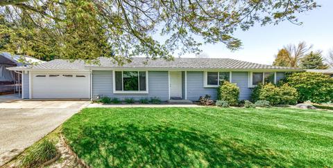 1998 Haviland Dr, Grants Pass, OR 97527