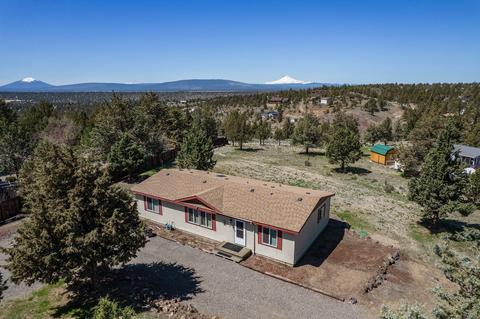 13770 SW Cinder Cone Loop, Terrebonne, OR 97760