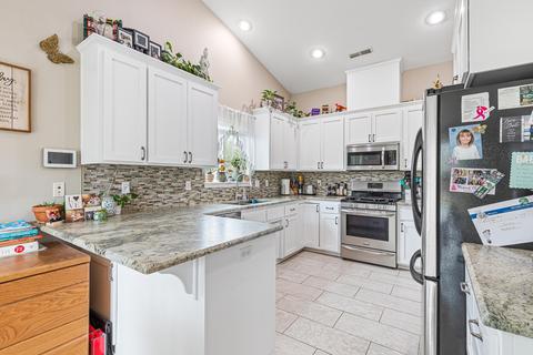 951 Ridgeview Dr, Eagle Point, OR 97524 photo 10