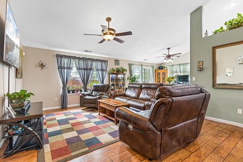 951 Ridgeview Dr, Eagle Point, OR 97524 photo 3