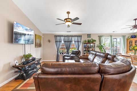 951 Ridgeview Dr, Eagle Point, OR 97524 photo 4