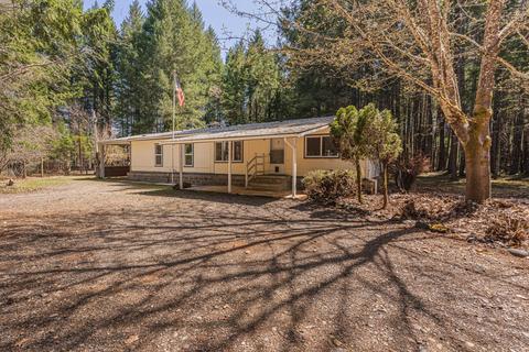 525 Logan Cut Dr, Cave Junction, OR 97523