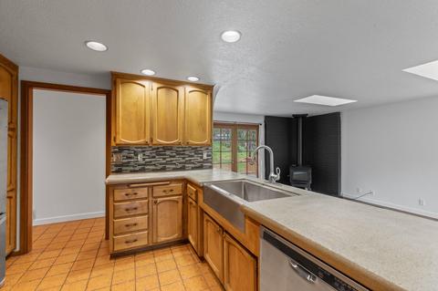 1444 Summit Loop, Grants Pass, OR 97527 photo 29