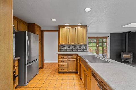 1444 Summit Loop, Grants Pass, OR 97527 photo 26