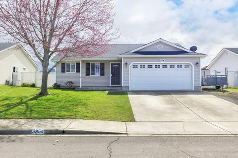 3854 Avenue E, White City, OR 97503