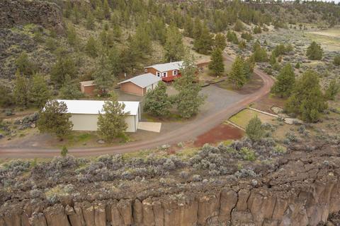 5005 SW Trout Rd, Terrebonne, OR 97760