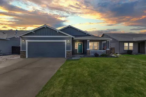 675 NE Marigold St, Madras, OR 97741