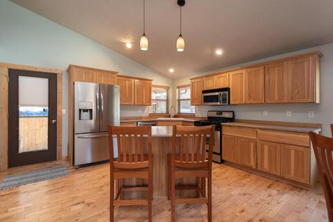 20590 Prospector Loop, Bend, OR 97702 photo 9