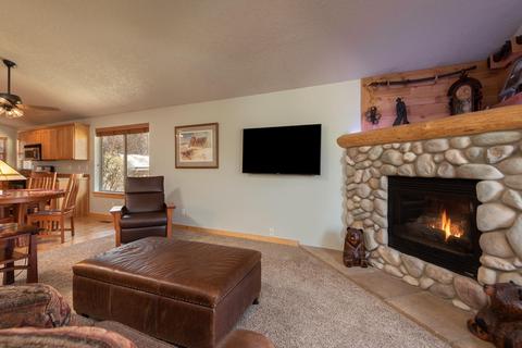 20590 Prospector Loop, Bend, OR 97702 photo 4