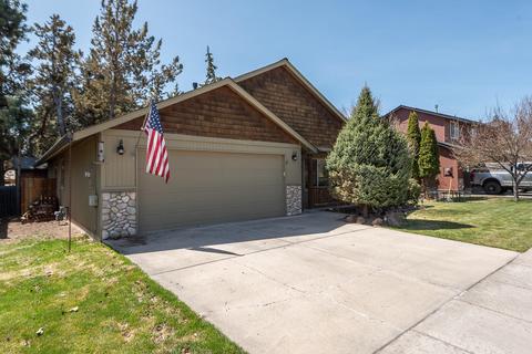 20590 Prospector Loop, Bend, OR 97702 photo 2