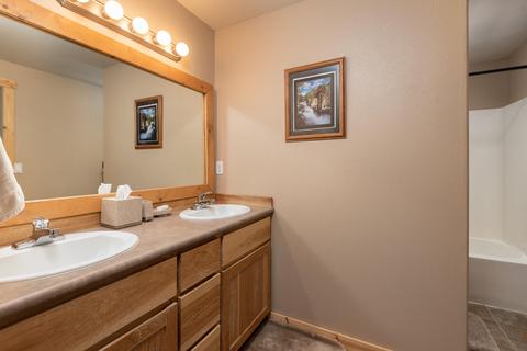 20590 Prospector Loop, Bend, OR 97702 photo 16