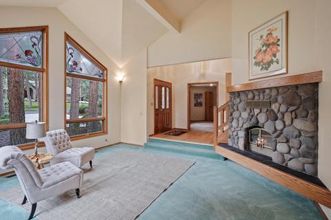 20446 Powder Mountain Ct, Bend, OR 97702 photo 2