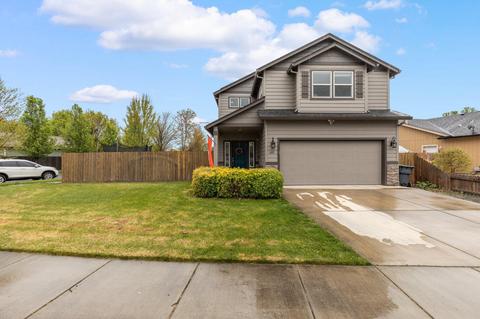 601 Woodlark Dr, Medford, OR 97501