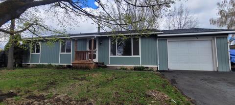 6923 Hilyard Ct, Klamath Falls, OR 97603