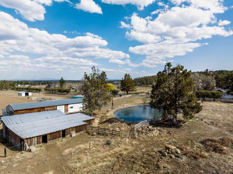 19450 Pinehurst Rd, Bend, OR 97703 photo 2
