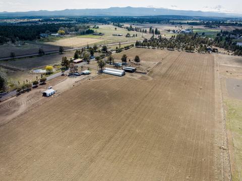 19450 Pinehurst Rd, Bend, OR 97703 photo 1