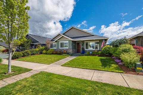 2745 SW Elmer Nelson Ln, Grants Pass, OR 97527