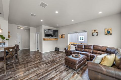 64588 Strickler Ave, Bend, OR 97703 photo 7